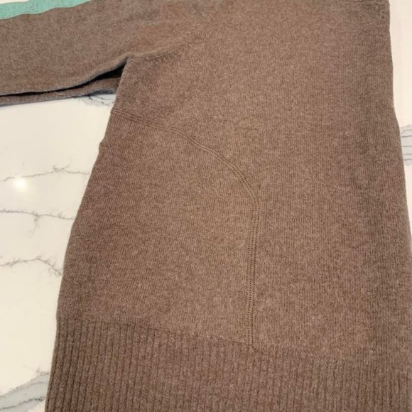 NWT - Nutura 100% Wool Sweater With Pockets - Picture 5 of 9